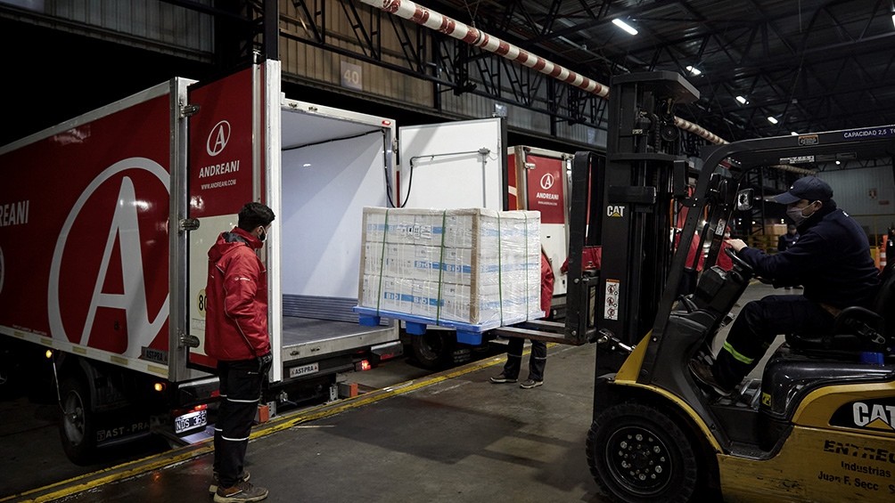 Llega otro vuelo desde China con 1.736.000 dosis de Sinopharm | Actualidad