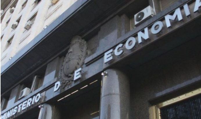 La Argentina acumuló un déficit fiscal de USD 250.000 millones entre 2008 y julio de 2021, según informe privado | Economía