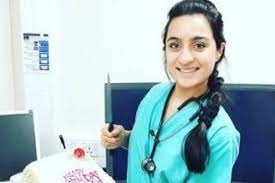 Echaron a una médica que dormía una siesta mientras la esperaban pacientes en la guardia | Internacionales