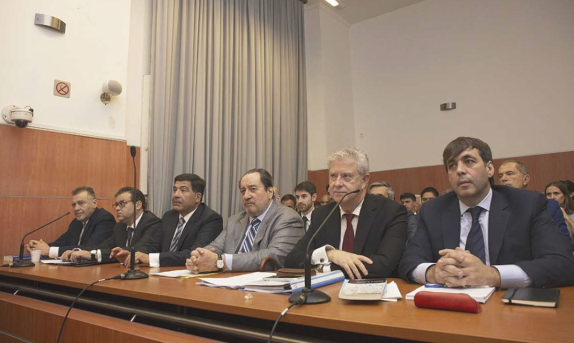 Oil Combustibles: la AFIP retiró la querella contra Cristóbal López y su socio Fabián De Sousa | Política y economía