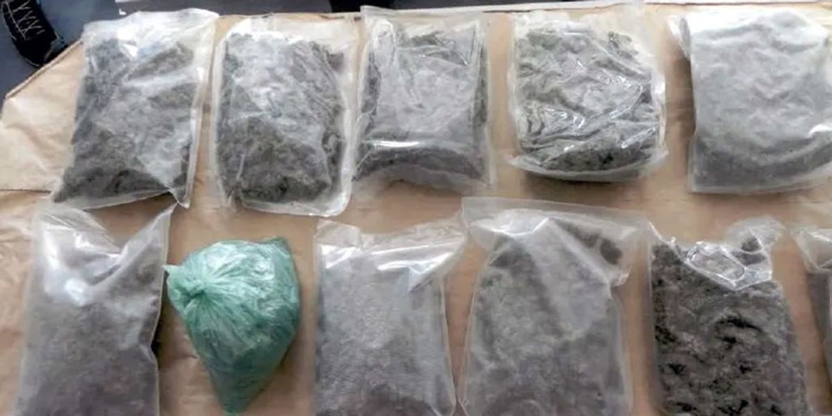 Detuvieron a un narco que se quedó dormido con el celular en la mano y llamó sin querer a la Policía | Internacionales