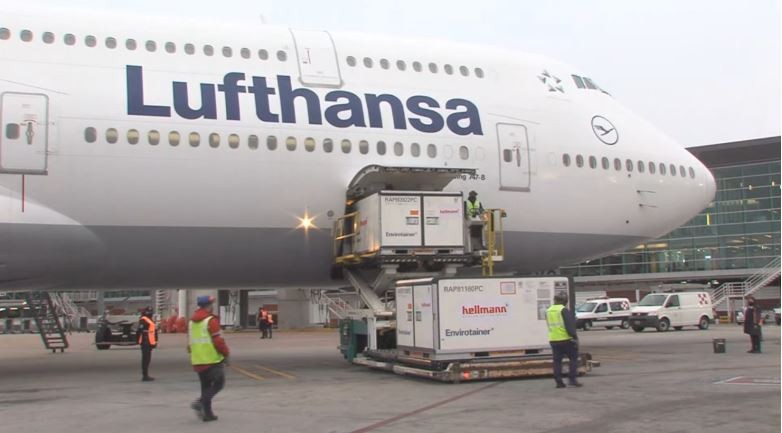 Llegó un cargamento con más de 1,3 millones de dosis de la vacuna de Sinopharm | Actualidad