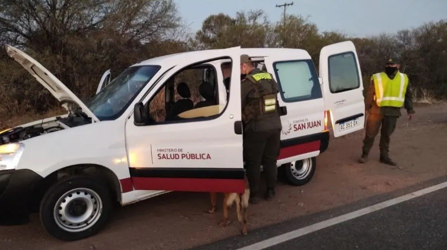San Juan: detenidos cuando trasladaban droga en un vehículo del Ministerio de Salud | Actualidad