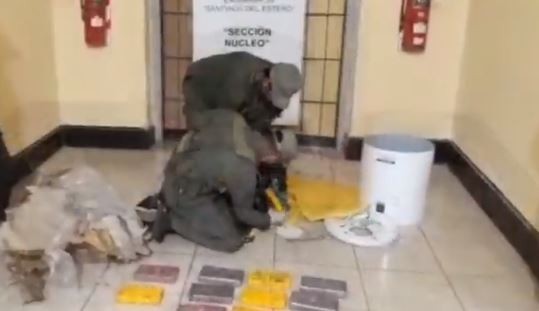Detuvieron a un chofer de micros con 20 kilos de cocaína oculto entre los bolsos de los pasajeros | Actualidad
