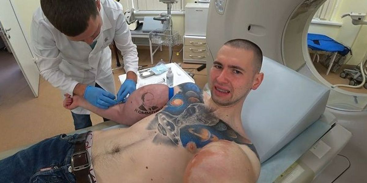 El Popeye ruso se someterá a una operación riesgosa tras reventar sus brazos en un combate de MMA | Internacionales