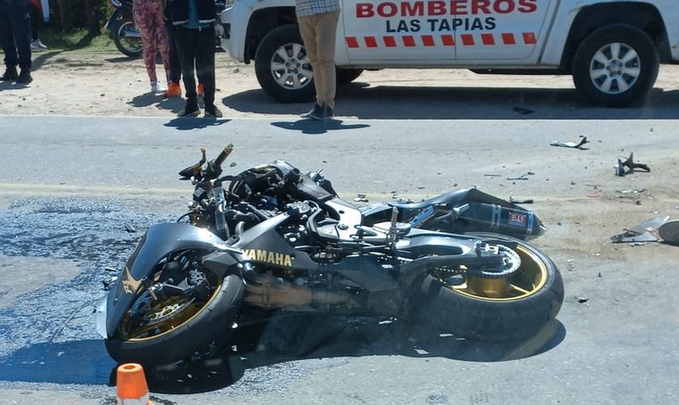 Murió un joven de 21 tras impactar su moto contra una camioneta | Córdoba