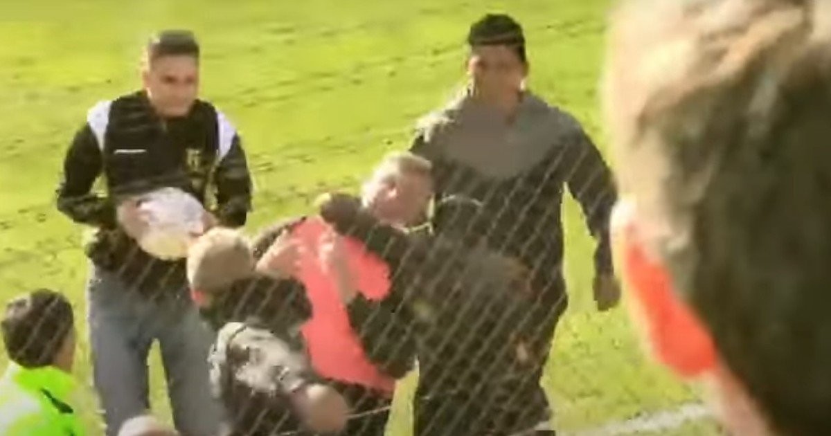 El DT de Olimpo fue agredido al finalizar el partido en Puerto Madryn | Deportes