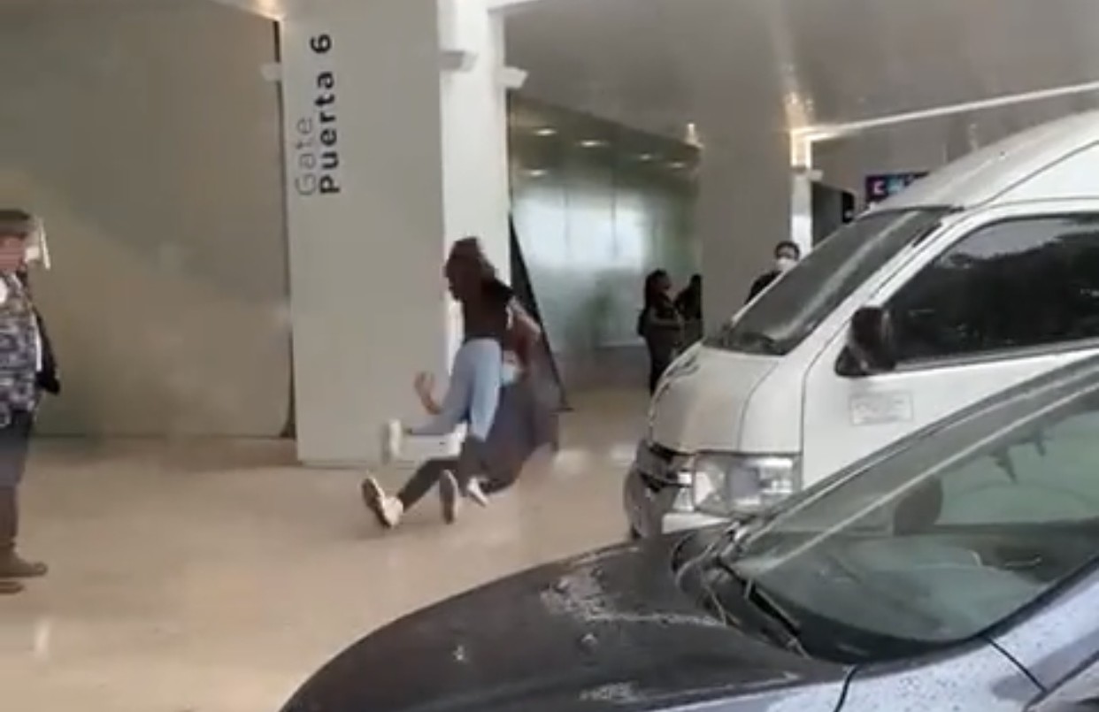 El fallido encuentro de una pareja con relación a distancia que se volvió viral | Redes