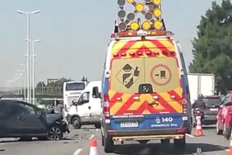 Trágico choque en el Acceso Oeste: tres personas murieron, entre ellas una menor | Actualidad