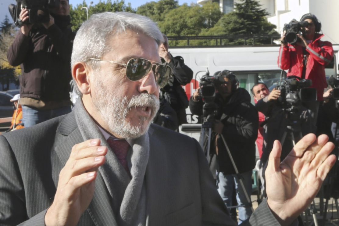 Aníbal Fernández afirmó que su tuit contra Nik fue parte de "un debate" y se quejó: "Él vive agraviándonos" | Política y economía