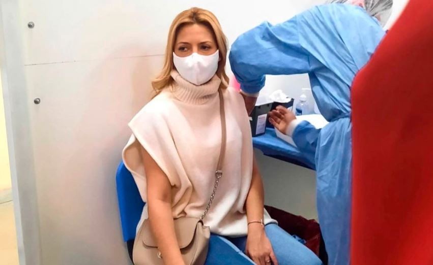 Fabiola Yañez recibió la vacuna contra el coronavirus, tras alcanzar la semana 12 de embarazo | Política y economía