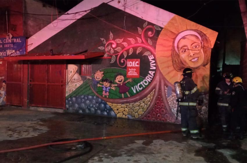 Voraz incendio en una casa de Rosario: cuatro muertos y un herido grave | Actualidad