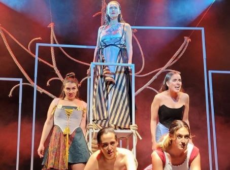 Se estrena "La Pena", obra de teatro LGBT sobre el mito griego de Penteo y Dionisio | Espectáculos