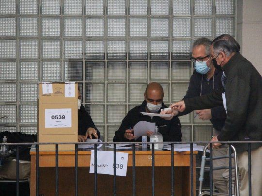 El Gobierno aumentó el pago a las autoridades de mesa | Política y economía