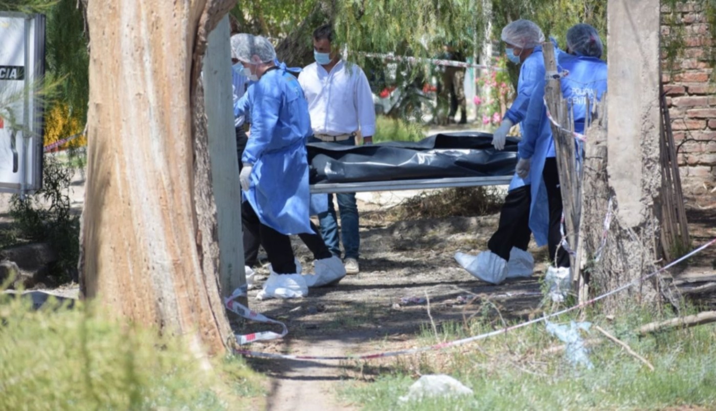 Asesinó de 17 puñaladas a su ex y se quitó la vida: la hija de 3 años de ambos encontró los cuerpos | Actualidad