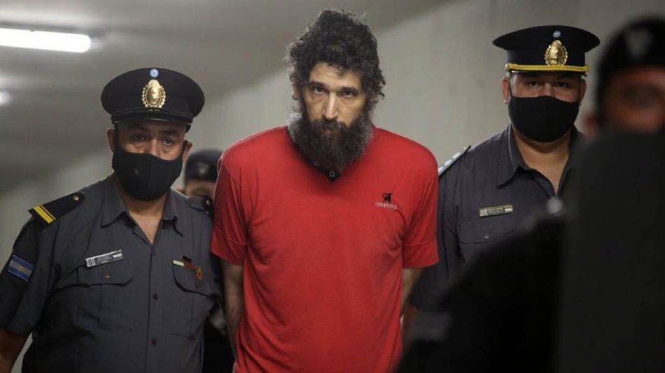 Juicio al "hombre gato": sangre que tenía en una remera coincidió con ADN de su madre | Actualidad