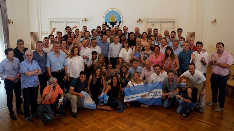 Macri en Dolores, acompañado por el ala dura del PRO | Política y economía