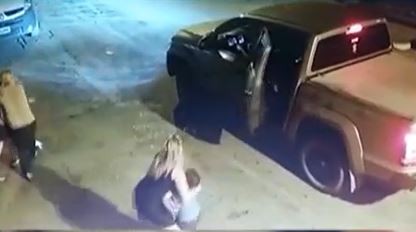 Otro ataque piraña: Le roban a una embarazada que estaba en su camioneta con sus dos hijos de 4 y 8 años | Actualidad