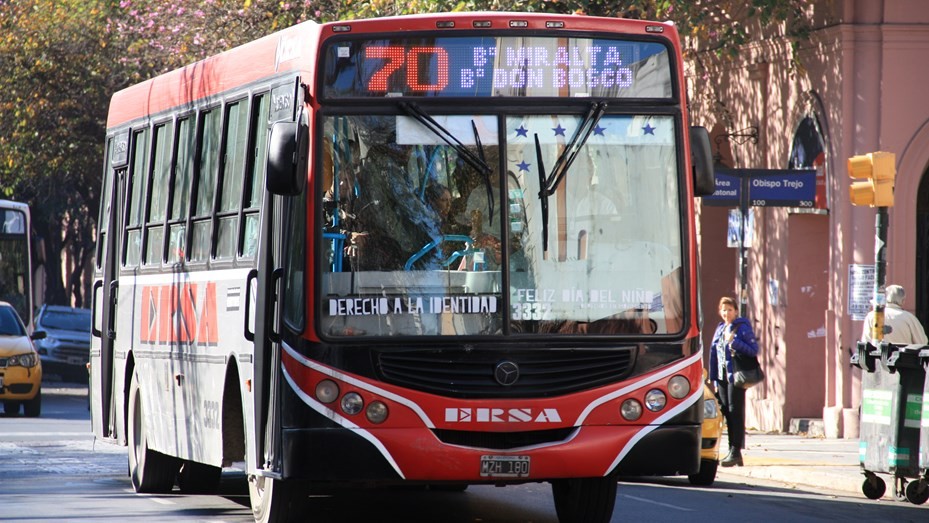 Obras en Bv.Chacabuco, modifican paradas de colectivos | Córdoba