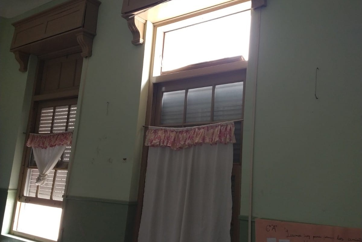 A alumna de sexto grado se le cayó una ventana de la escuela en la cabeza | Actualidad