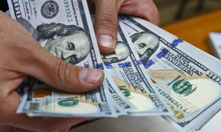 $200: el dólar blue alcanzó un nuevo máximo histórico | Economía
