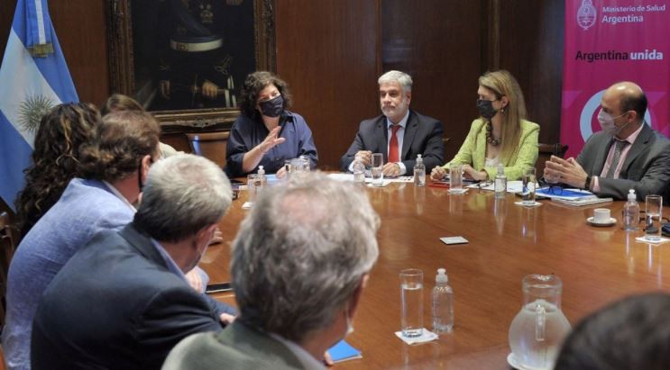 El Gobierno le pidió a los laboratorios congelar los precios de medicamentos hasta enero | Economía