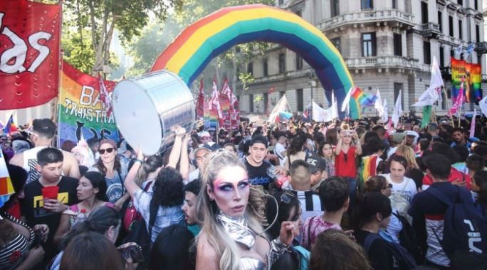 Marcha del Orgullo Gay: cuándo se realiza, cuáles son los reclamos y qué famosa actriz encabezará el desfile | Actualidad