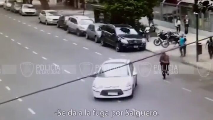 Video: robó tres botellas de vino de un supermercado y escapó en auto a toda velocidad | Actualidad
