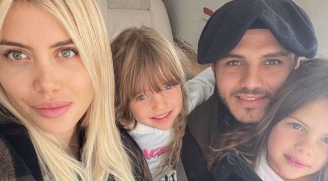 ¿Reconciliados? Mauro Icardi y una nueva foto junto a Wanda Nara y sus hijas en un avión | Espectáculos