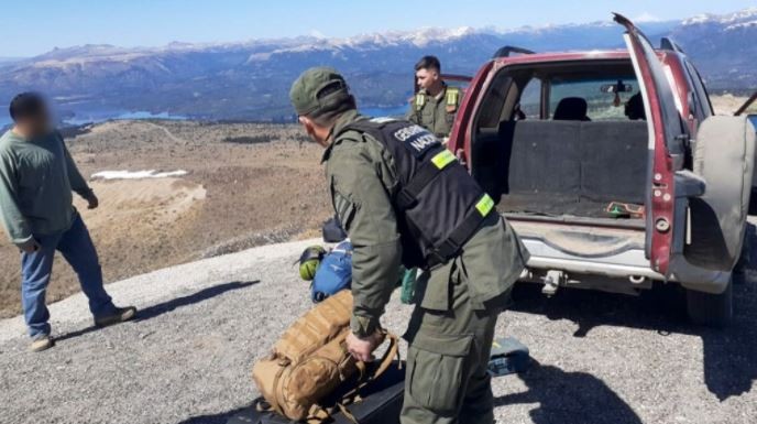 Detuvieron a mapuches chilenos que ingresaron ilegalmente al país con un cargamento de municiones | Actualidad