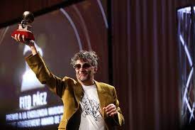 Fito recibió el Grammy a la excelencia por ser "parte del gran laboratorio artístico argentino" | Espectáculos