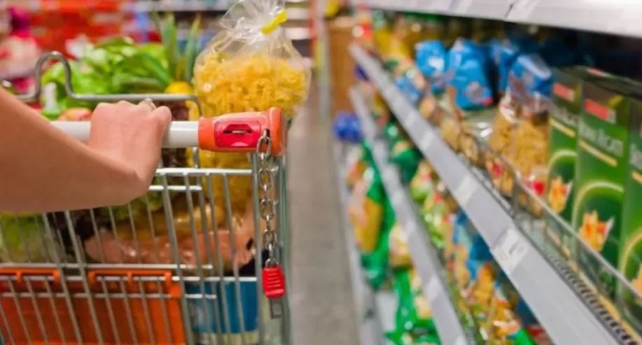 Canasta básica: una familia necesitó más de $72.000 para no caer en la pobreza en octubre | Actualidad