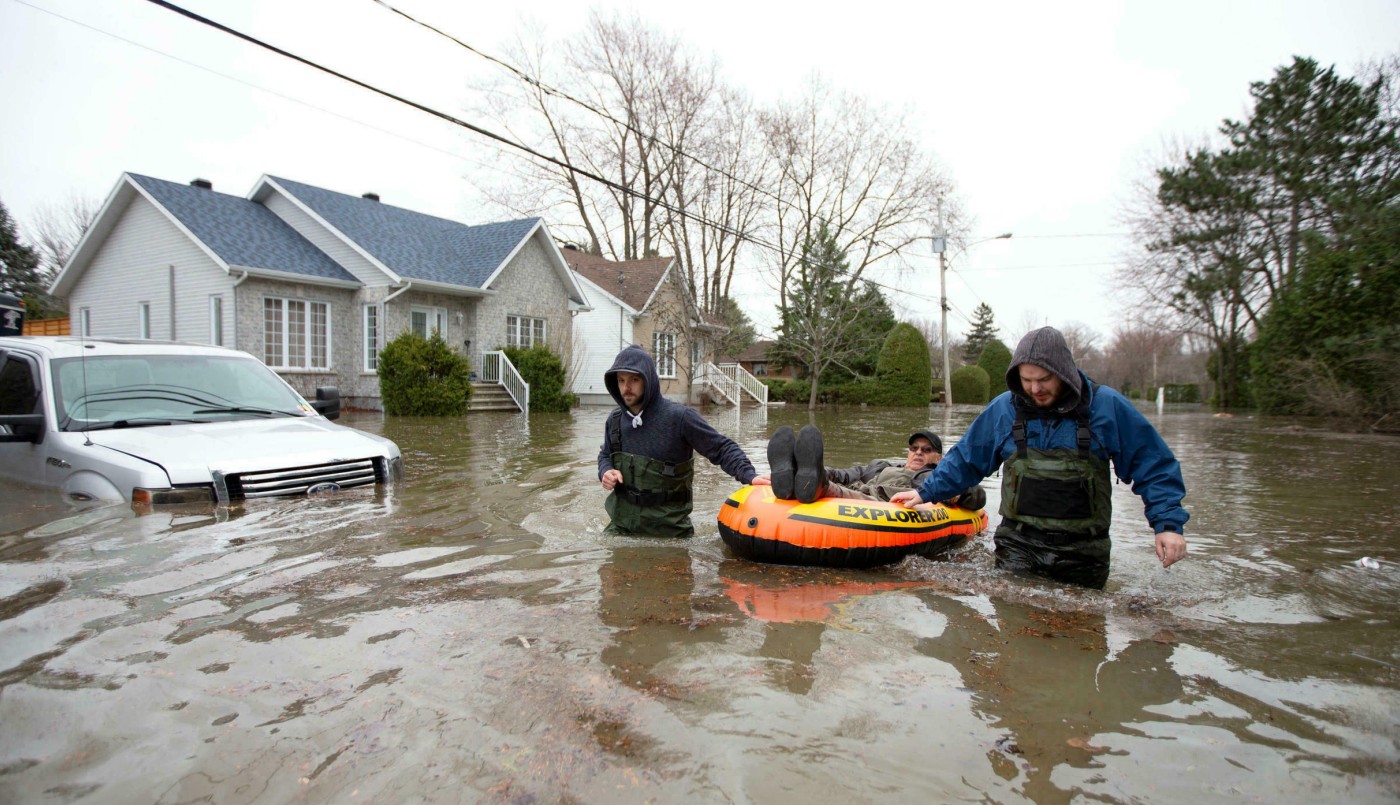 Buscan sobrevivientes tras torrenciales lluvias y deslizamientos de tierra en Canadá | Internacionales