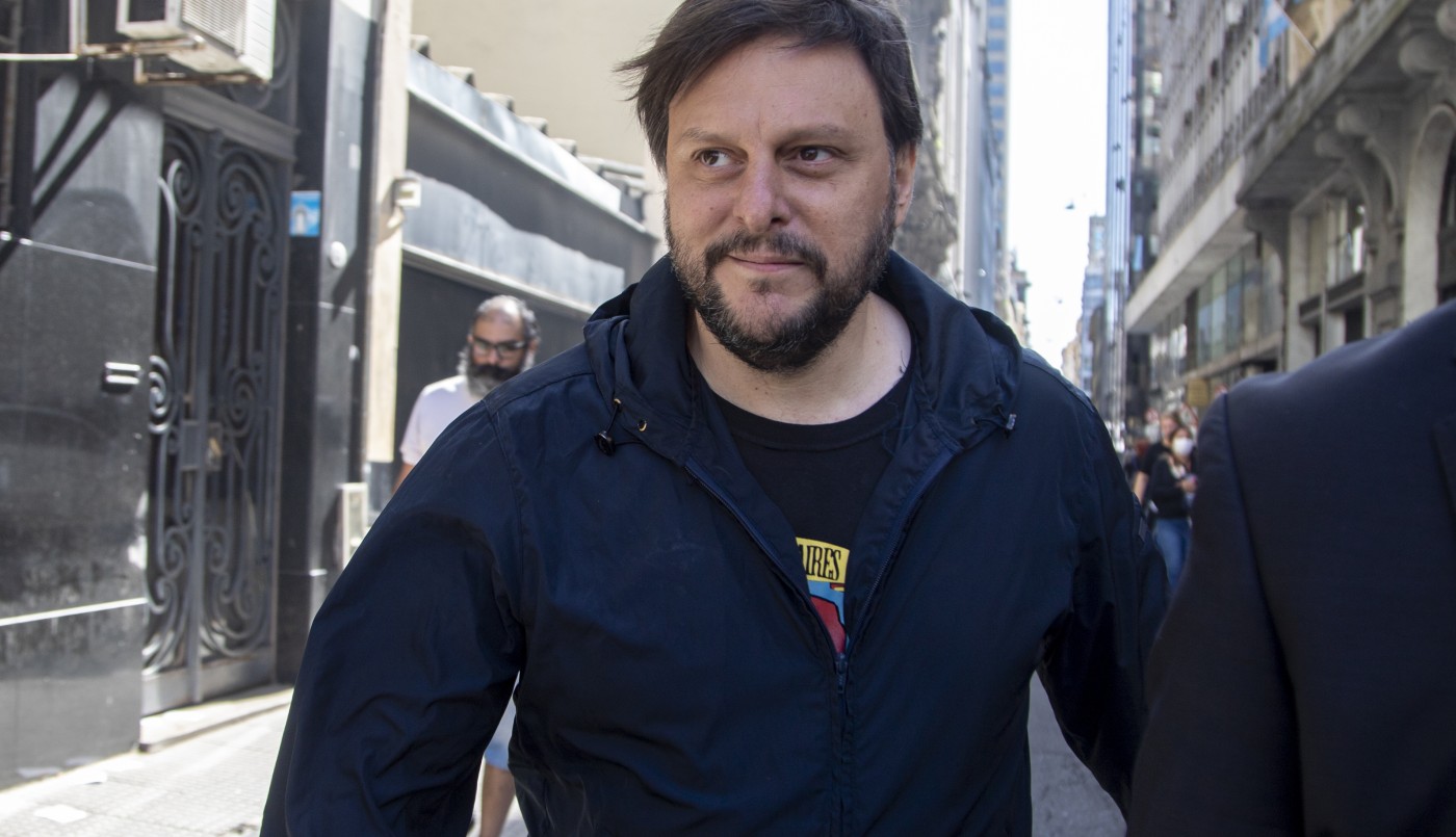 "No hacemos 'caranchismo'": tras el asesinato de Lucas González, presentaron denuncia por asociación ilícita entre policías y funcionarios | Política y economía