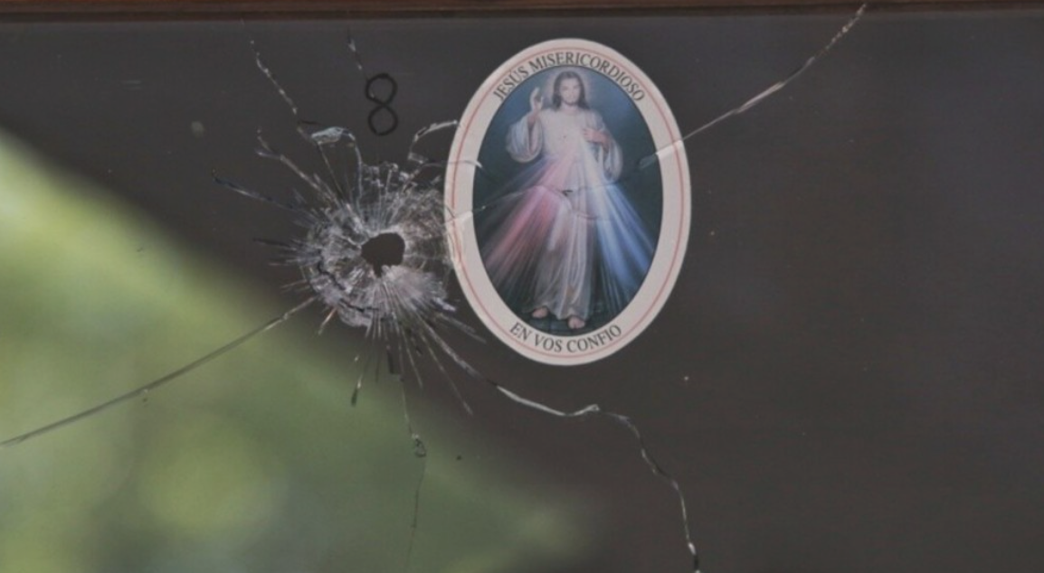 Sigue la violencia en Rosario: atacaron a tiros una popular parrilla y un carrito | Actualidad