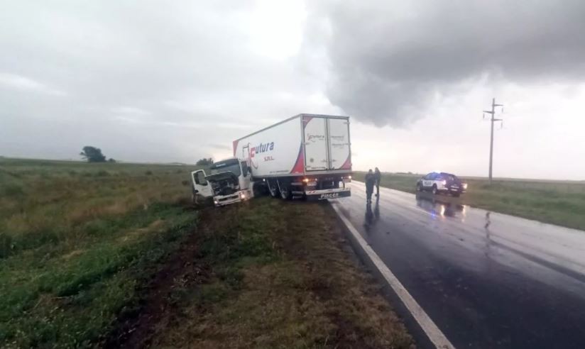 Espectacular despiste de un camión en la ruta 35 | Córdoba