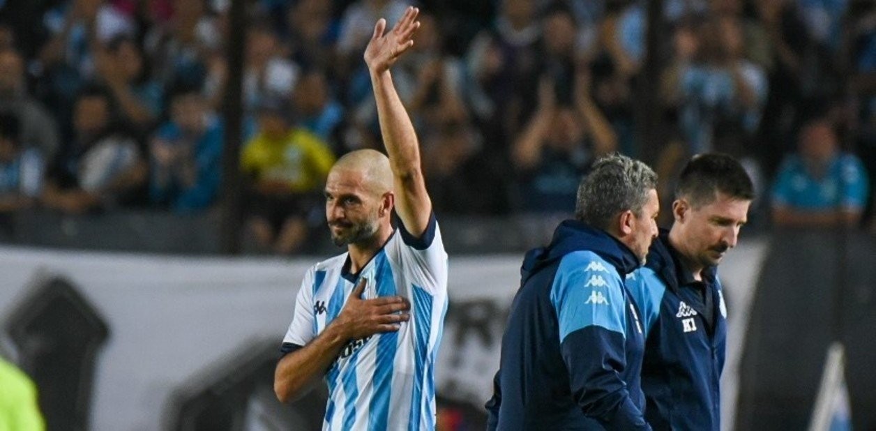 Lisandro López anunció su retiro: "Duele pero son los dos últimos partidos con la camiseta de Racing" | Deportes