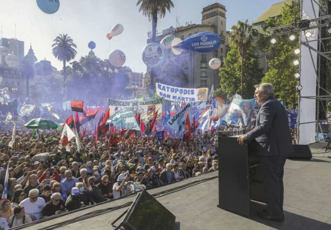 El Gobierno analiza hacer un nuevo acto en la calle el 10 de diciembre | Política y economía