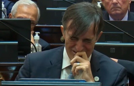 Video: el emotivo discurso de Esteban Bullrich tras dejar su banca en el Senado | Política y economía
