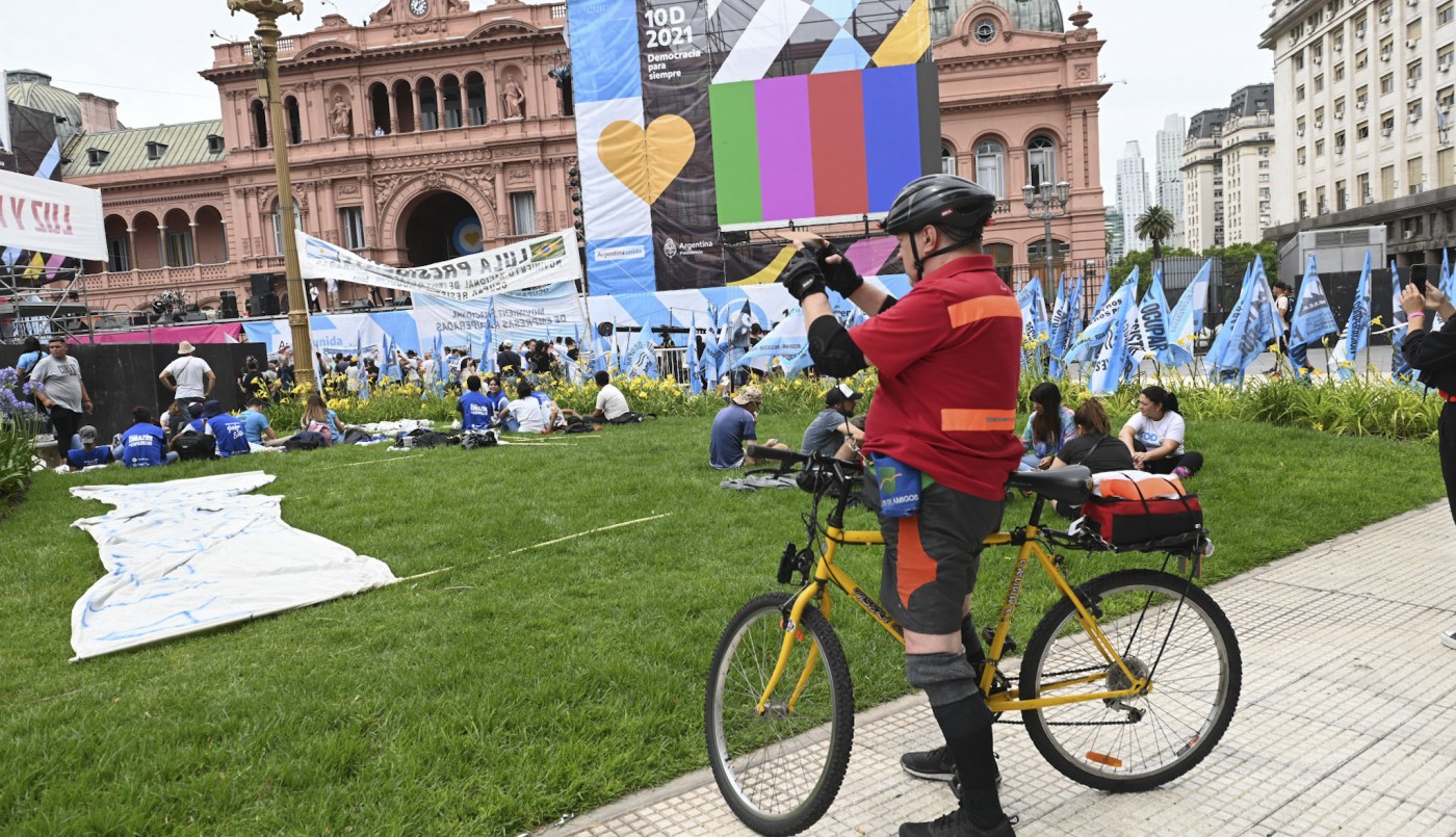 Arrancó el acto en Plaza de Mayo: hablarán Alberto, Cristina y Lula | Política y economía