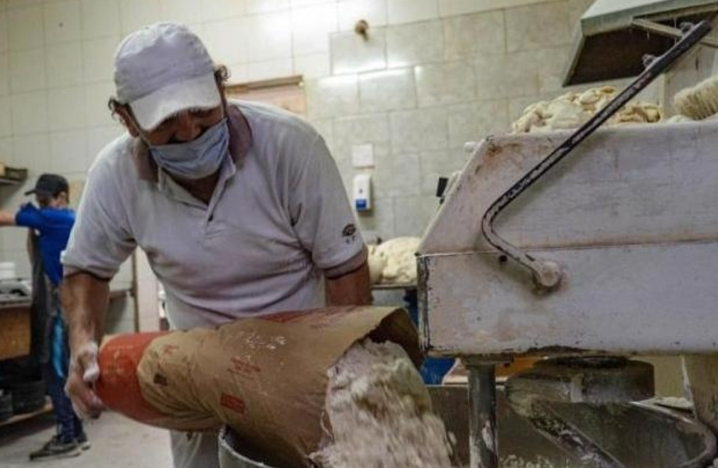 Feletti se reunirá con panaderos y molineros por el precio de la harina y del pan | Política y economía