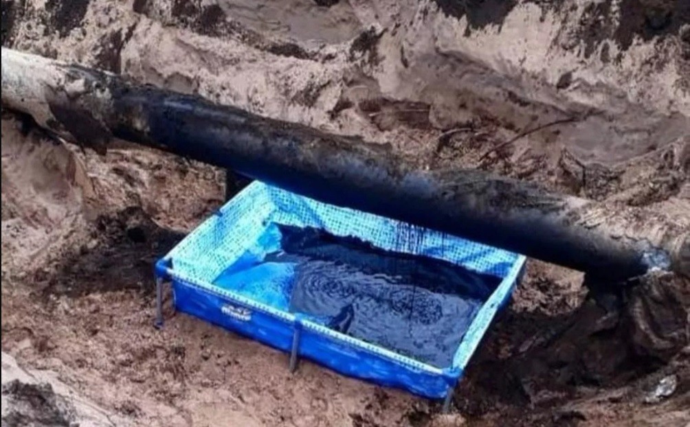 Una pileta de lona, "contundente medida de seguridad para contener el derrame de petróleo en Río Negro" | Actualidad