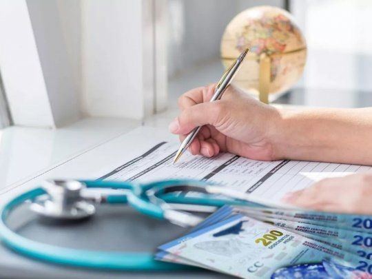 Marcha atrás: las prepagas y obras sociales dejan sin efecto el cobro de copagos | Política y economía