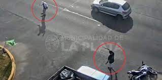 Video: persiguió a un chico de 15 años que le robó la moto y le pegó dos tiros en las piernas | Actualidad