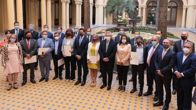 Guzmán les explicará a los gobernadores los detalles de las negociaciones con el FMI | Política y economía