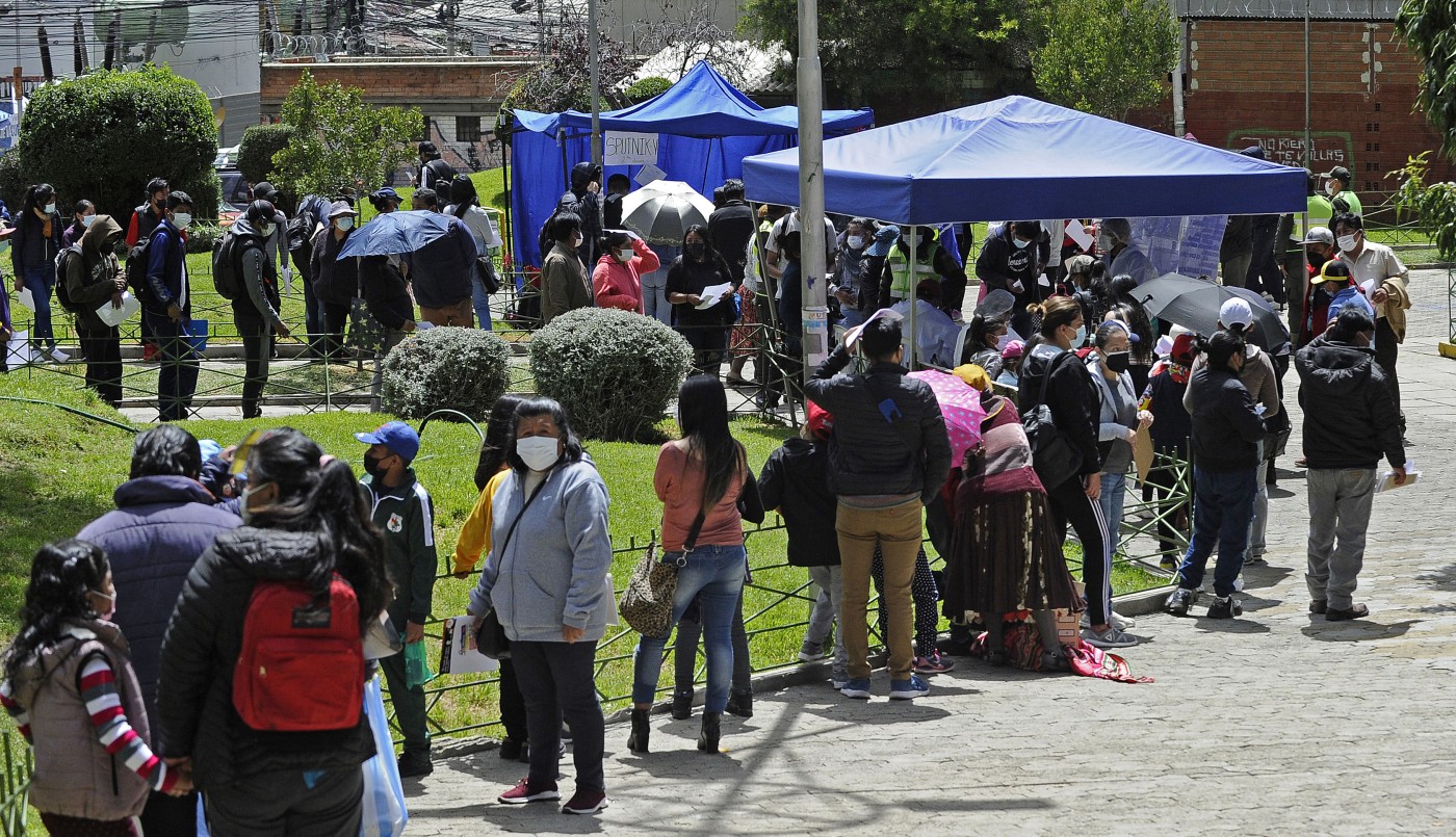 Bolivia suspendió el uso de Pase Sanitario porque colapsaron los sistemas de vacunación | Internacionales