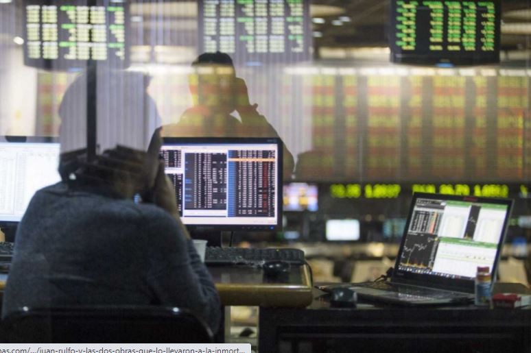 Cayeron los bonos y subieron el riesgo país y el dólar, luego de que Guzmán reconociera dificultades para acordar con el FMI | Política y economía