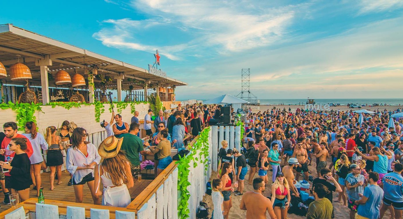 “No nos vamos a aislar porque ya pagamos todo”: el video que generó polémica en las redes sociales | Actualidad