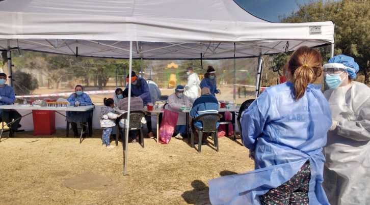Operativo de testeo y vacunación en barrios de la Capital | Córdoba
