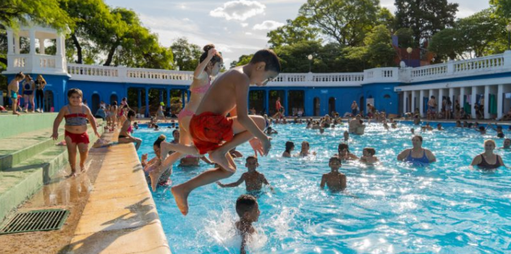 Verano en la ciudad: piletas municipales, conoce las opciones | Córdoba